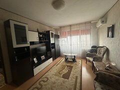 Titan langa Piata 1 Decembrie 1918 Circa 13 Politie